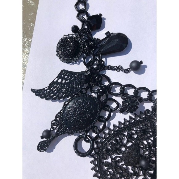 Treska Black Necklace - Picture 3 of 4